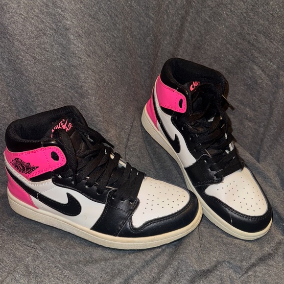 Air Jordan 1 Mid Hot Pink/Black/White - Picture 1 of 1